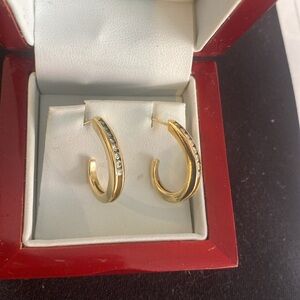 14 K gold j shape hoop earrings 0.5 carat weight channel setting